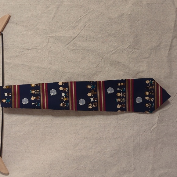 Peanuts Charlie Brown and Snoopy Tie "You Come Here Often?" - Picture 1 of 5